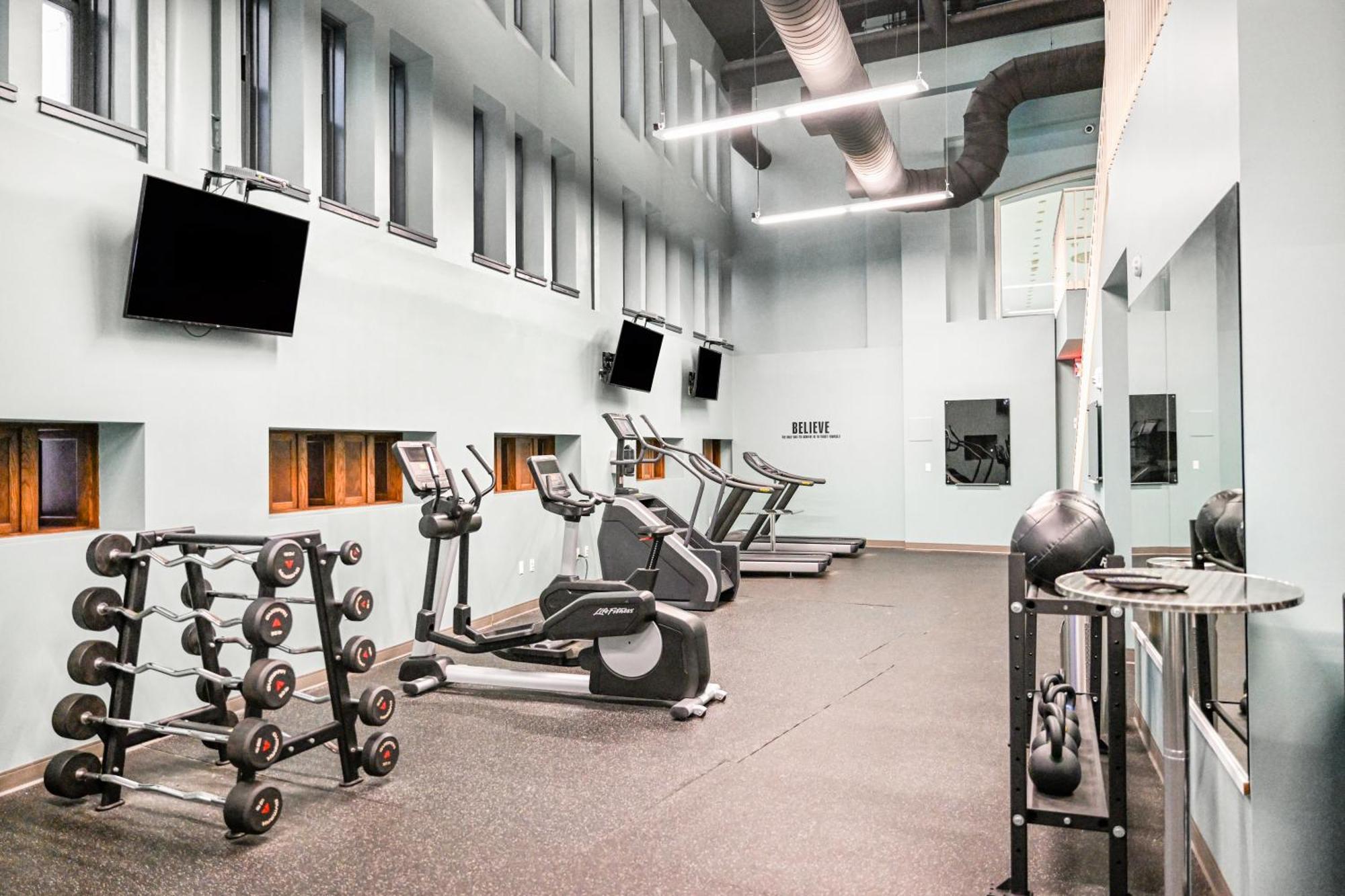 Heart Of Dt With Free Pool & Steam Plus Gym Luxe 812 Кливленд Экстерьер фото
